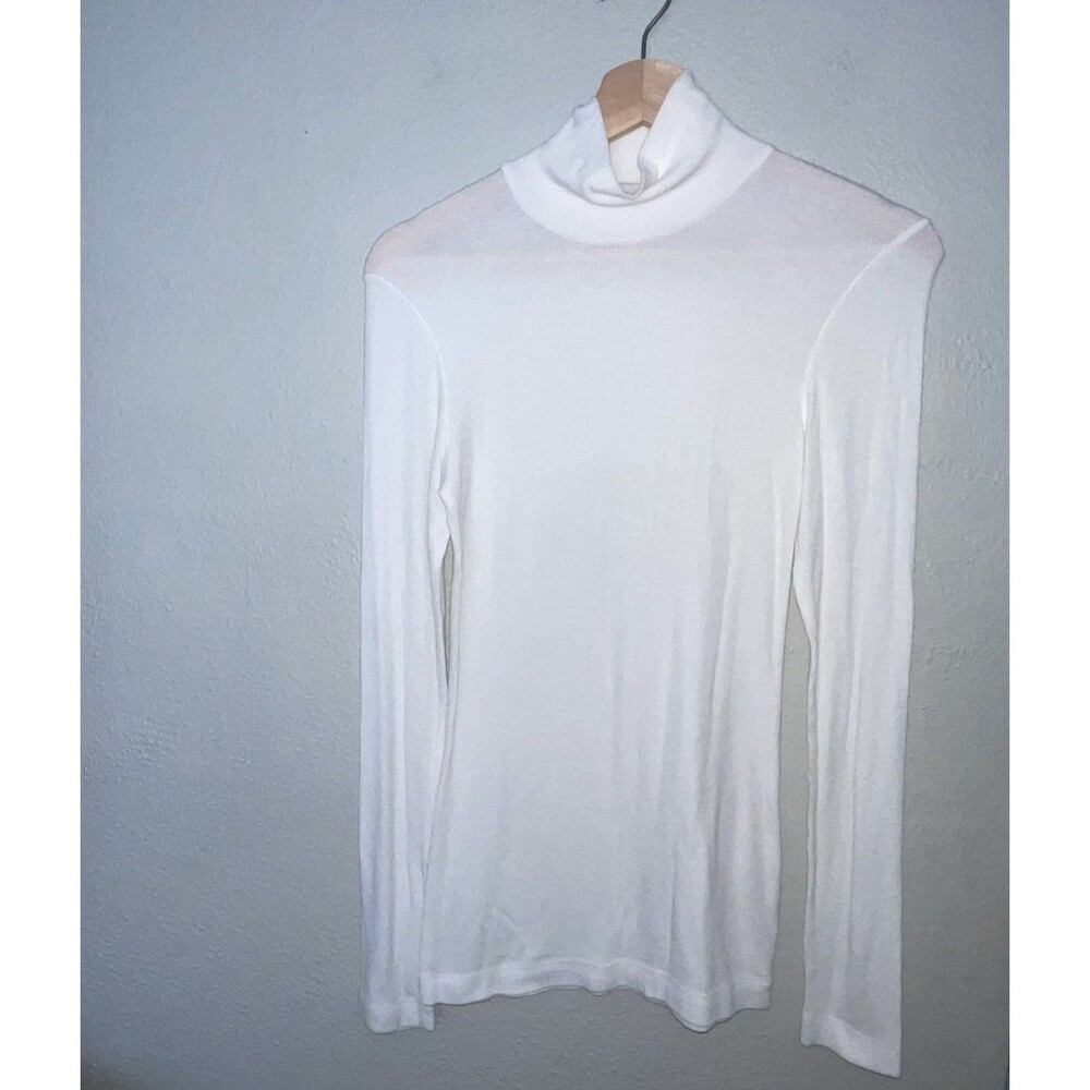 Aritzia Wilfred Turtleneck Women’s Small White  Lightweight Soft Basics Ribbed